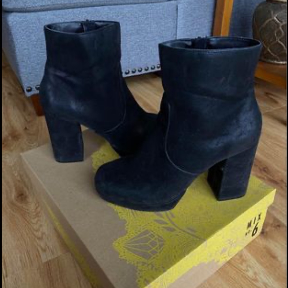 Black Bootie Heels Size 8.5